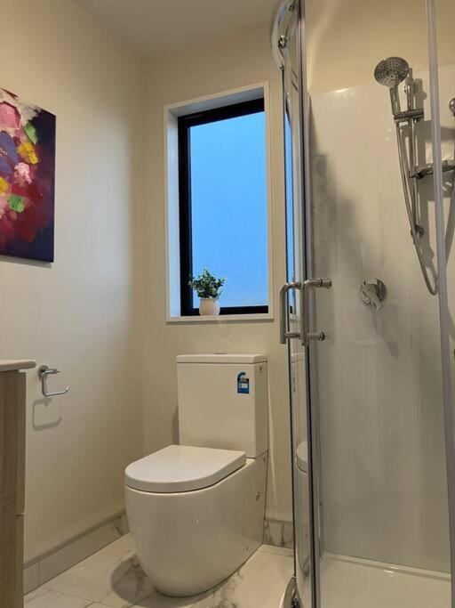 2-Bedroom Ensuite, Close To City, Comfortable, Accessible With Own Parking Christchurch Exterior foto
