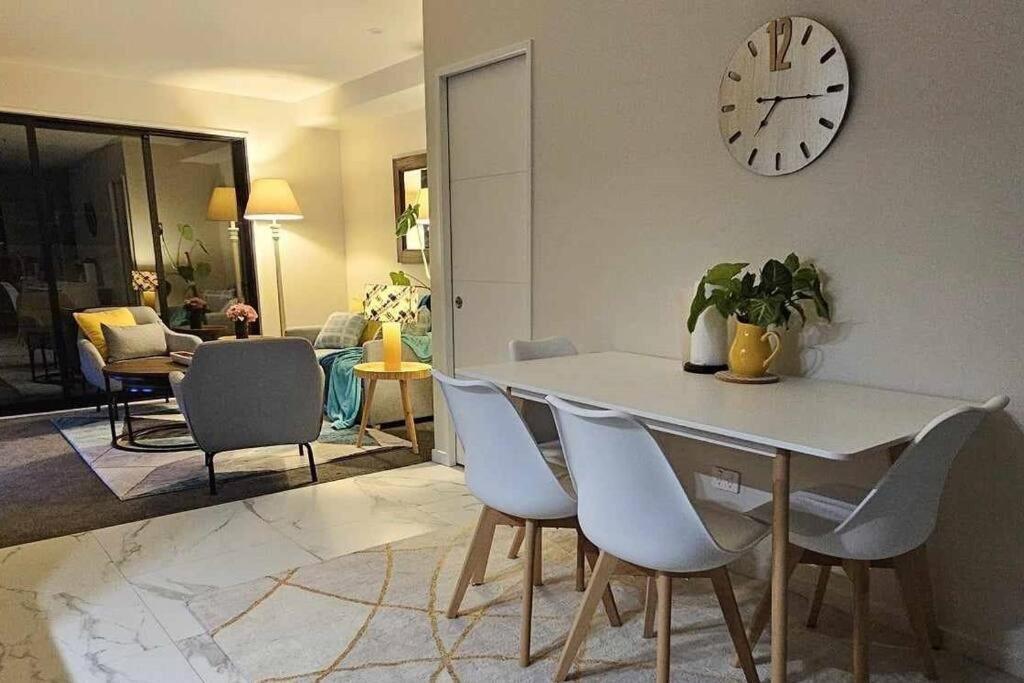 2-Bedroom Ensuite, Close To City, Comfortable, Accessible With Own Parking Christchurch Exterior foto